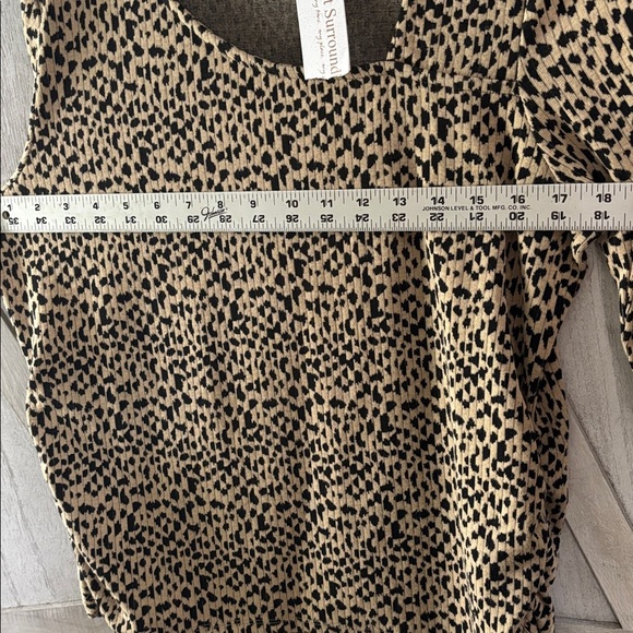 NWT Women's Anesha Leopard Print Top from Soft Surroundings - Picture 5 of 6